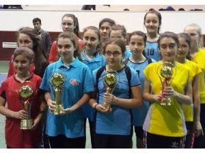 Öğretmen Işıl İpek Ortaokulu Gönen’in Gururu Oldu