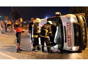 Hasta Taşıyan Ambulans Takla Attı: 5 Yaralı
