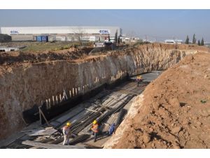 TEM Otoyolu Çayırova OSB Köprülü Kavşağı Çalışması Sürüyor