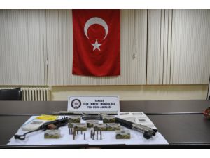 Tarsus’ta operasyon: 4 gözaltı