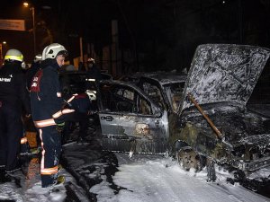 İstanbul'da 15 araç kundaklandı