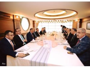 Başkan İsmet Çetinkaya, AK Parti Yerel Yönetimler Komisyonuna Üye Seçildi