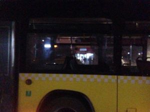 Dağılan Eylemciler İETT Otobüsünü Taşladı