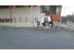 Bursa’da Öğrenci Servisi Kaza Yaptı: 10 Yaralı