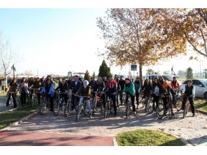 Başkan Subaşıoğlu Gençlerle Bisiklet Sürdü