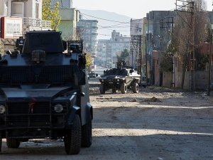 Silopi'de teröristlerden roketatarlı saldırı: 1 şehit