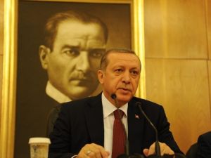 Cumhurbaşkanı Erdoğan: "Eline Saz Almakla Türkiye Partisi Olunmuyor"