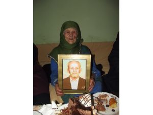 53 torunu olan Hanife Nine 100. yaşını kutladı