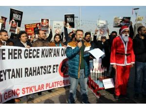 Genç STK Platformu’ndan Noel Babalı ’Noele Hayır’ Protestosu