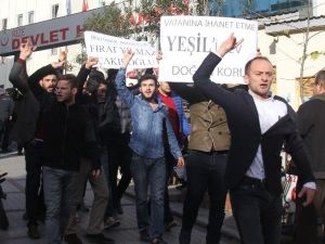 Rize’de KESK’in Basın Açıklamasına Yumurtalı Protesto