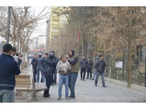 Sokağa çıkma yasağı protestosunda olaylar çıktı: 7 gözaltı