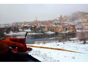 Kar Yağışı Hasankeyf’te Kartpostallık Manzara Oluşturdu