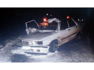 Otomobil, Kar Küreme Aracı İle Çarpıştı: 6 Yaralı