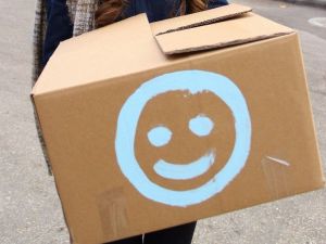 Bu Kutular Çocuklara Gülücük Dağıttı