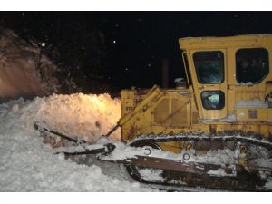 Zonguldakn Ereğli'de 32 köy yolu kardan kapandı