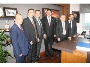 Avrupa Zonguldaklılar Derneği Başkanı Karakulak Ve Havaalanı Yönetiminden Milletvekillerine Ziyaret