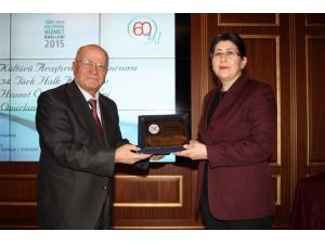 Prof. Dr. H. Dilek Batislam’a “Türk Halk Kültürüne Hizmet Ödülü”