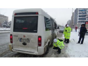 Trafik Ekipleri Kış Lastiği Denetimi Yaptı