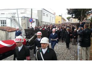 Sabri Yirmibeşoğlu Foça'da toprağa verildi