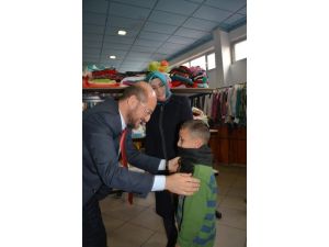 Niksar’da Giyim Market İle 500 Aileye Ulaşıldı