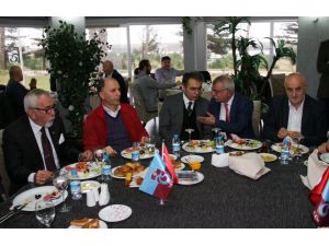Başkan Usta: Trabzonspor'un sorunu teknik adam sorunu değil