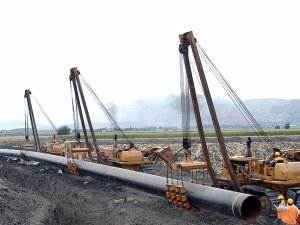 Kerkük'ten Türkiye'ye doğalgaz boru hattının inşası başladı