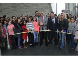 Akhisar Belediyesi Karikatür Atölyesi 5’inci Yıl Sergisi Açıldı