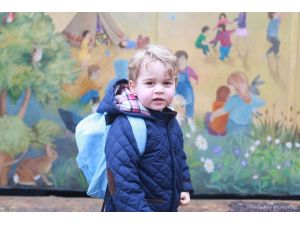 Küçük Prens George’un okuldaki ilk gününün fotoğrafları yayınlandı