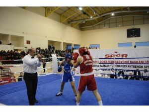 Türkiye Bayanlar Boks Şampiyonası Çeşme’de Başladı