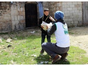 İHH Geçen Yıl Suriye’ye 2 Bin 400 Yardım Tır’ı Gönderdi