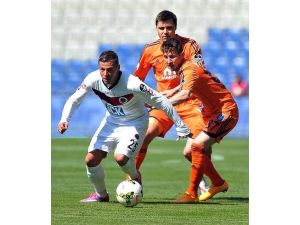 Alima Yeni Malatyaspor Transferde İki Oyuncuyla Anlaşmaya Vardı