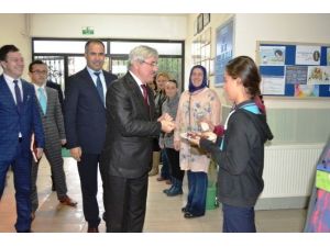 İl Milli Eğitim Müdürü Cengiz’den Ayvalıktaki ‘En Başarılı Ve En Teknolojik’ Okullara Ziyaret