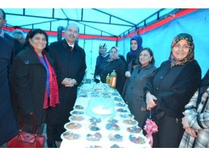 AK Parti Osmaniye İl Kadın Kolları Kermes Düzenledi
