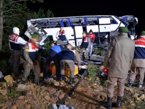 Balıkesir’de sığınmacıları taşıyan otobüs devrildi: 8 ölü, 42 yaralı