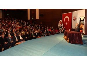 Başbakan Başdanışmanı Prof. Dr. İskender Pala Uşak’ta Üniversite Öğrencilerine Hitap Etti
