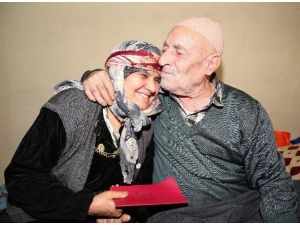 Şanlıurfa’da Yaşlı Çift Dünyaevine Girdi