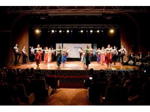 Meram’da Devlet Halk Dansları Gösterisi