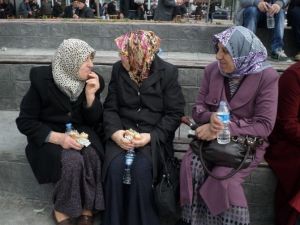 Hamsi Festivali Arifiye Meydanında Gerçekleşti