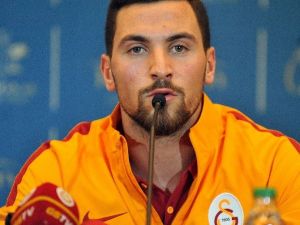 Sinan Gümüş: "Önümüzdeki Takımlar Şampiyon Olamayız Zannetmesinler"