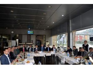 Başkan Sarıalioğlu, Basın Mensuplarıyla Yemekte Bir Araya Geldi
