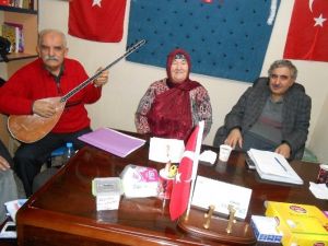 Eşyoder Üyeleri "Çalışan Gazeteciler Günü"nü Şiirler Ve Türkülerle Kutladı