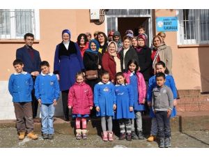 Köy Öğrencilerini Sevindiren Yardım