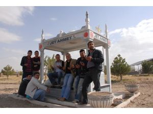Ölmeden Önce Mezarını Yaptıran “Jet Ahmet” Hayatını Kaybetti