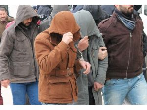 Elazığ’daki Terör Operasyonunda Gözaltına Alınan 14 Şüpheli Adliyeye Sevk Edildi