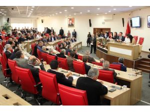 Aydın Büyükşehir, ADÜ'ye devrettiği 35 büroyu geri alacak