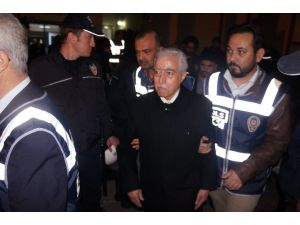 Adana Büyükşehir Belediyesi eski Başkan Vekili Zihni Aldırmaz tutuklandı