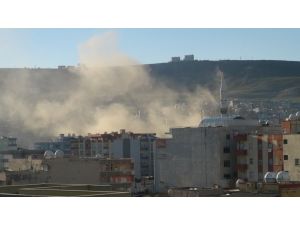 Cizre’de çatışmalar tüm mahallere sıçradı, 2 çocuk evin avlusunda öldürüldü