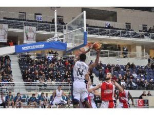 Sinpaş Denizli Basket’te Mağlubiyet Üzüntüsü