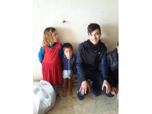 Liseliler harçlıklarıyla Suriyeli ailelere gıda yardımı yaptı