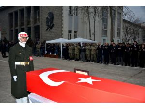 Diyarbakır’da Şehit Uzman Çavuş Şahin için tören düzenlendi
